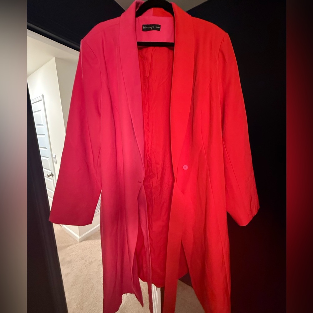 Fashion to Figure Two-Tone Pink and Red Long Blazer - Picture 2 of 3
